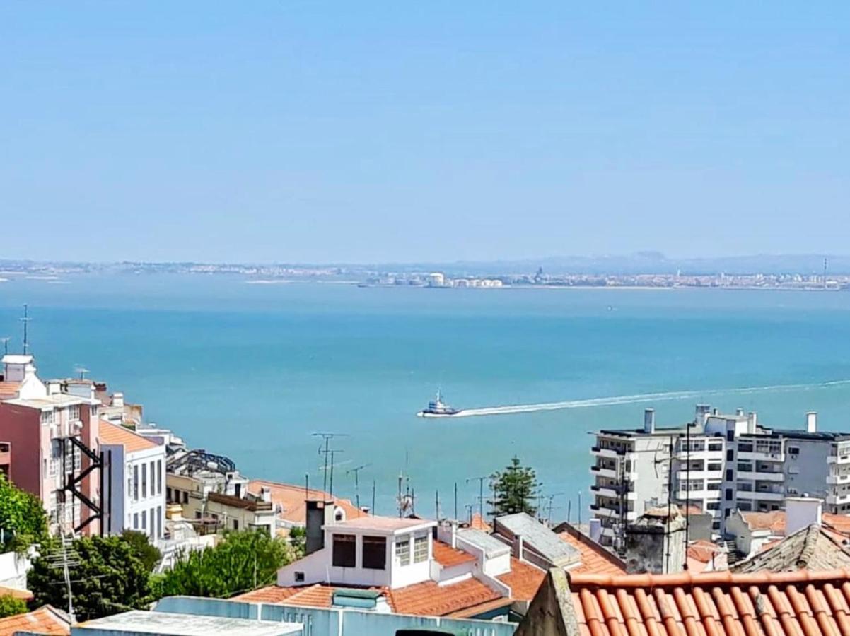 Comfortable Apartment With Balcony And Sea View In Lisbon 50 M² ภายนอก รูปภาพ