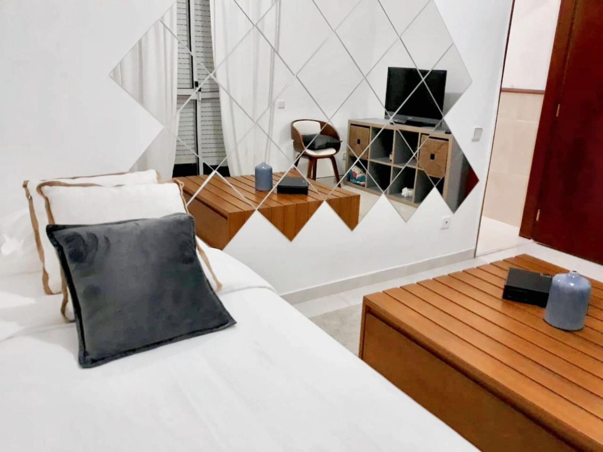 Comfortable Apartment With Balcony And Sea View In Lisbon 50 M² ภายนอก รูปภาพ
